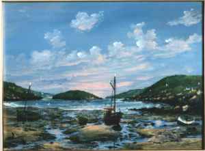 Plage à marée basse avec voilier échoué